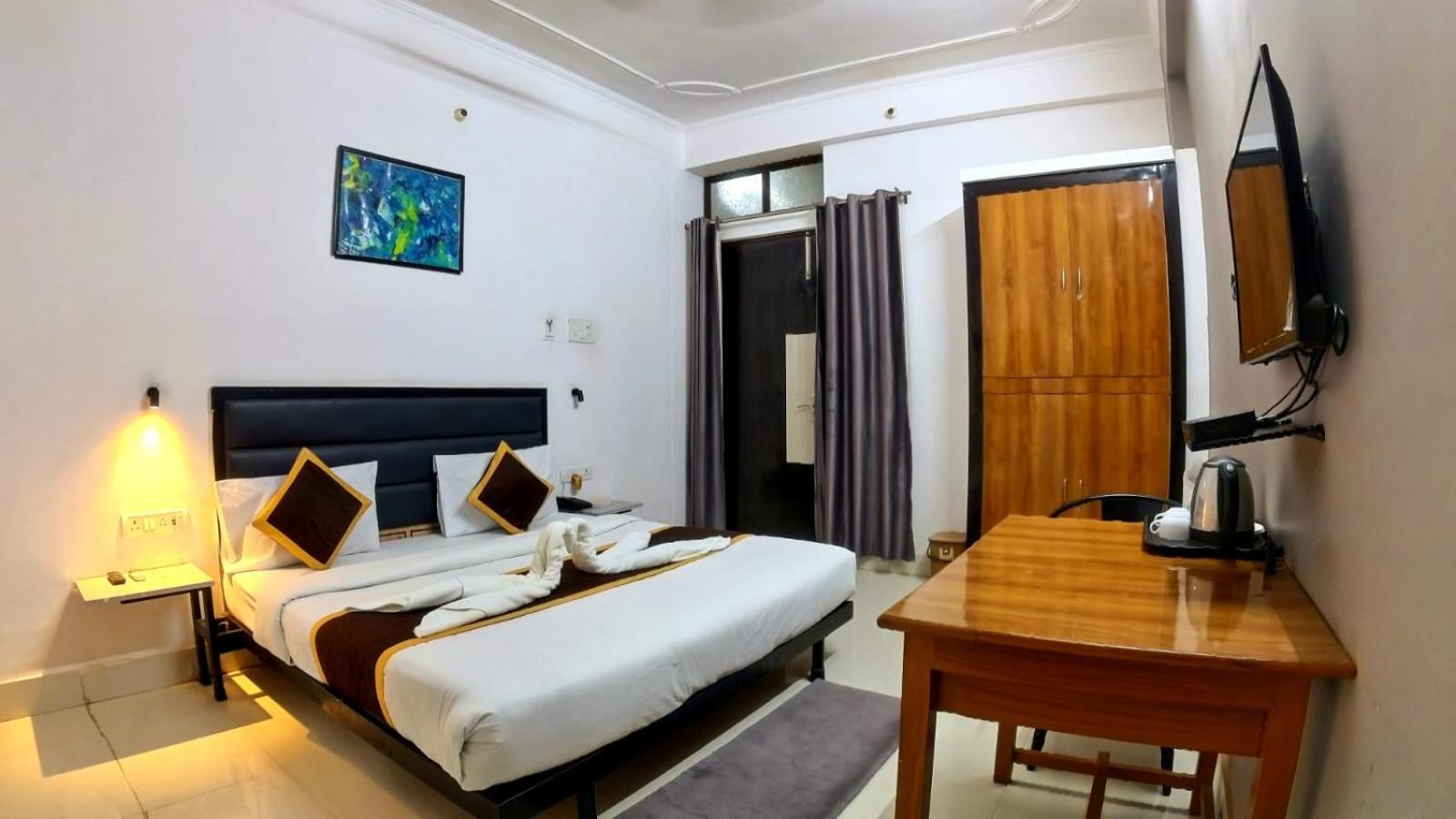 Holidayy Inn Prayagraj Exterior photo